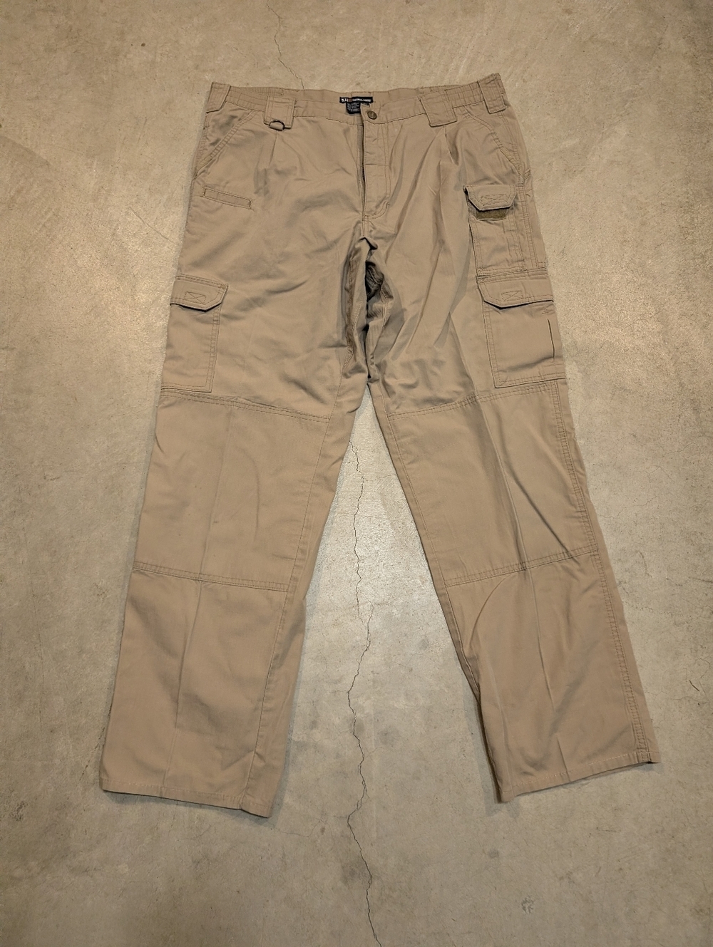 5.11 Tactical Men's Cargo Pants Men's 38x32 Flaw